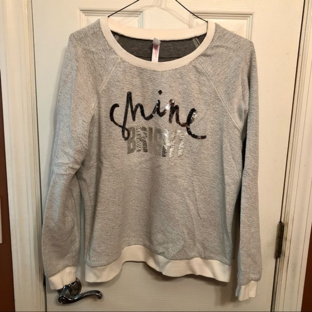 5 for $25 ❄️ Shine Bright‎ Sweater Women’s Small